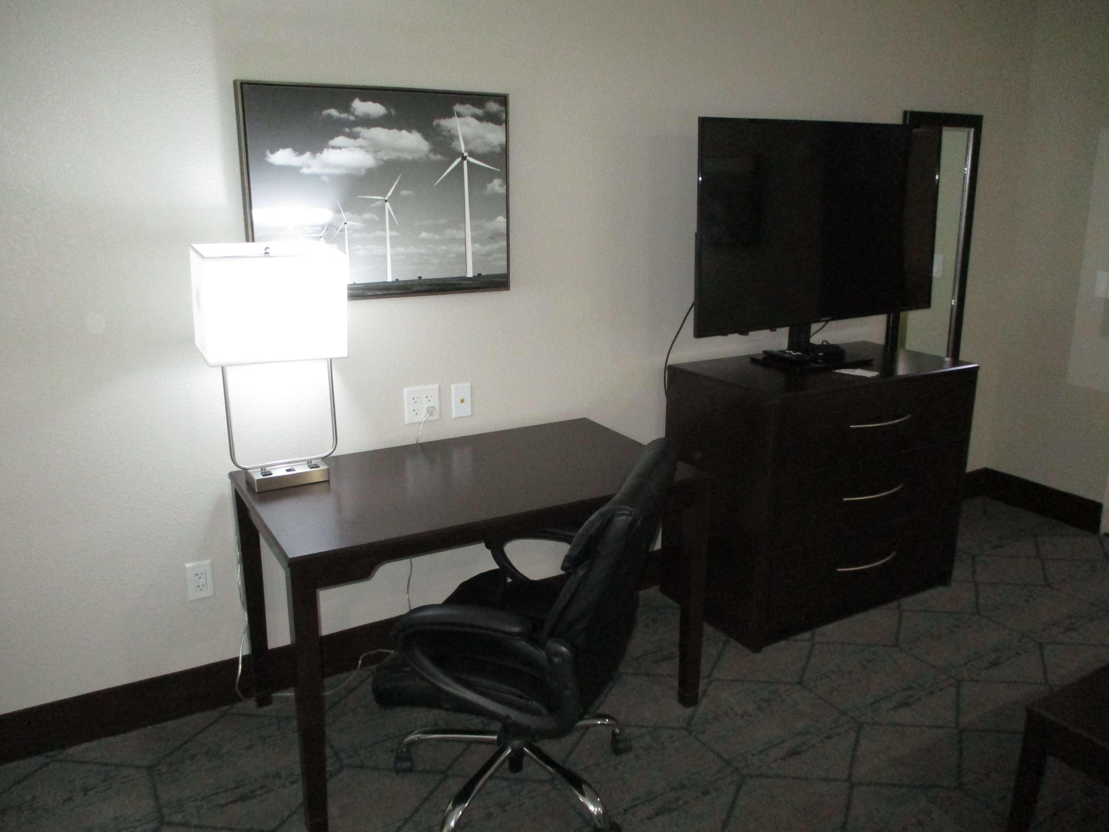 Best Western Plus Mcpherson Exterior foto